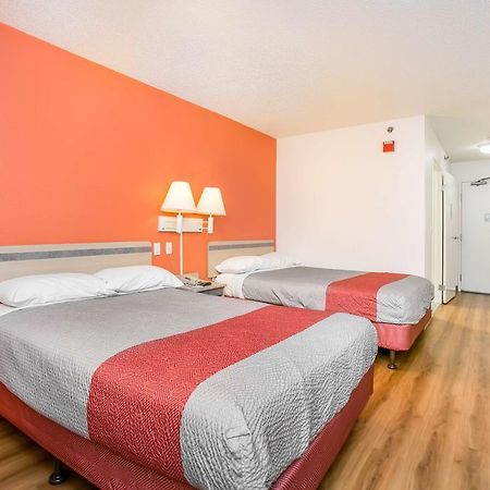 Motel 6 Minneapolis Airport - Mall Of America Exterior photo